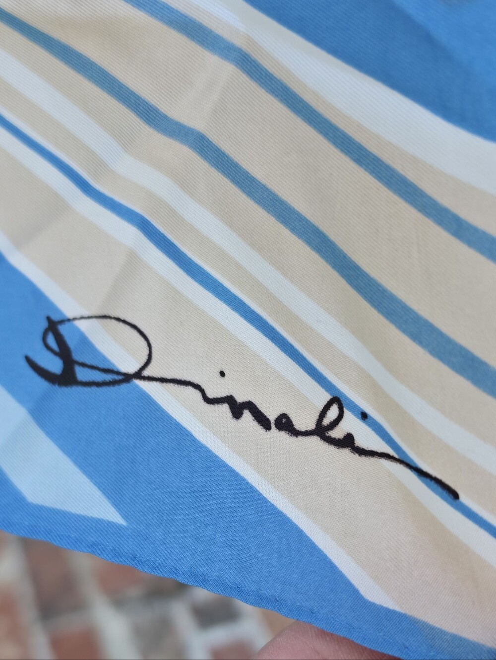SIGNED DINALI 1970's VINTAGE SCARF